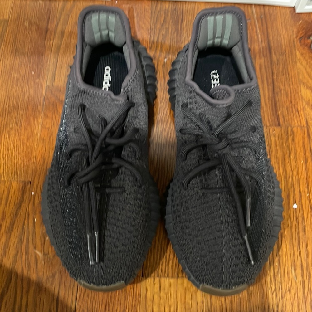 Yeezy cinder size 5